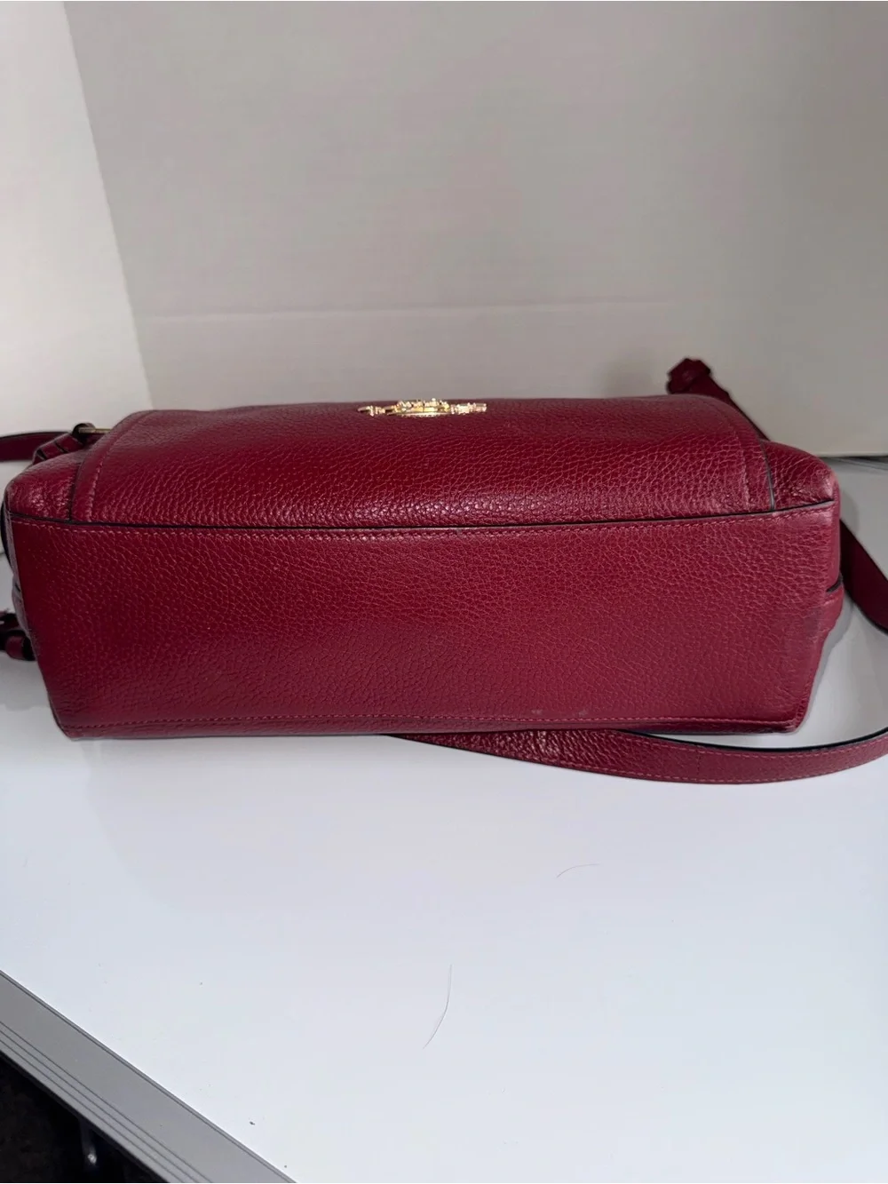 COACH Marlon Hobo Bay Classic Chic Designer Burgundy Leather Tote with Gold Logo